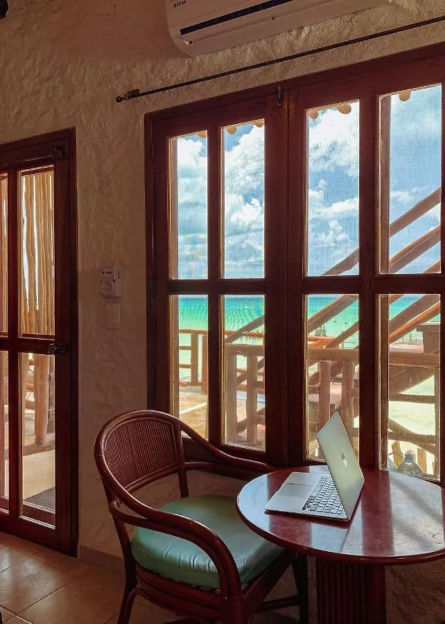 Golden Paradise Beach Isola Holbox Messico