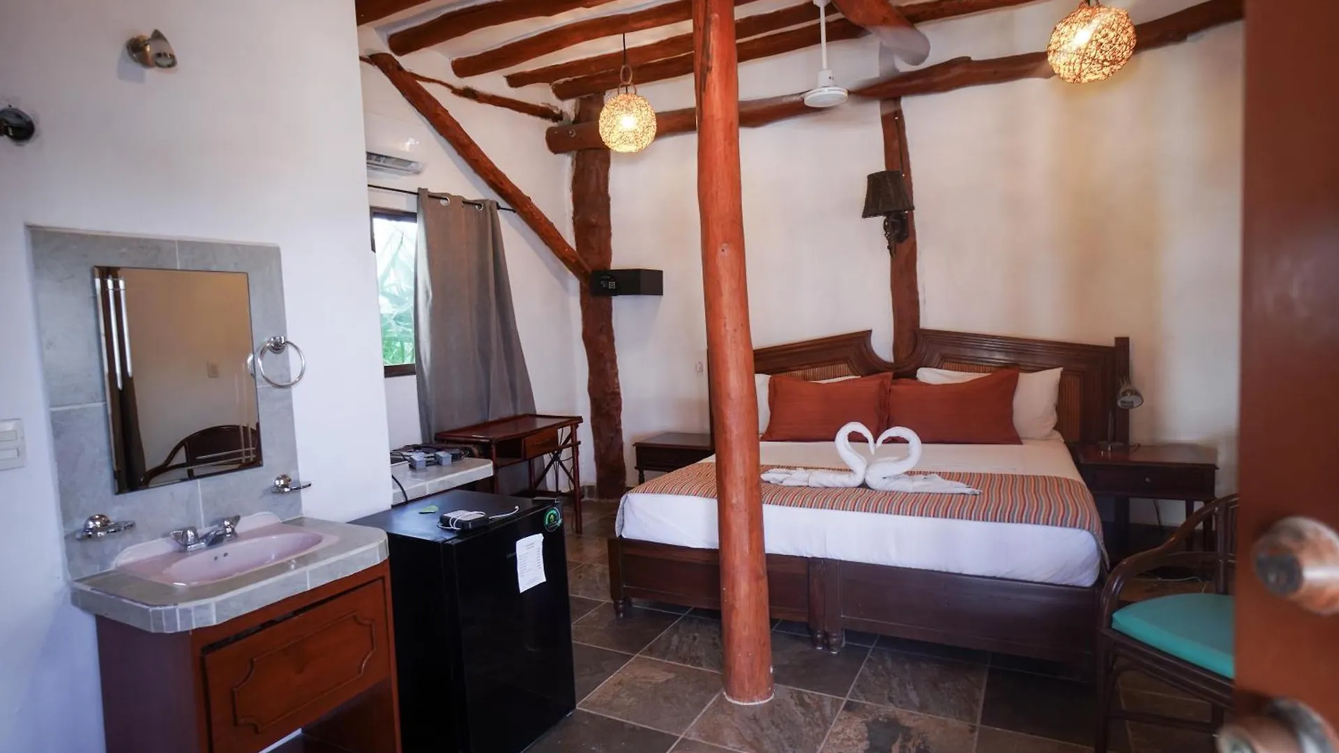 Golden Paradise Beach Isla Holbox 3*,